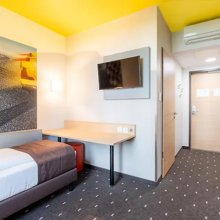 Hotel Stuttgart-zuffenhausen 3*